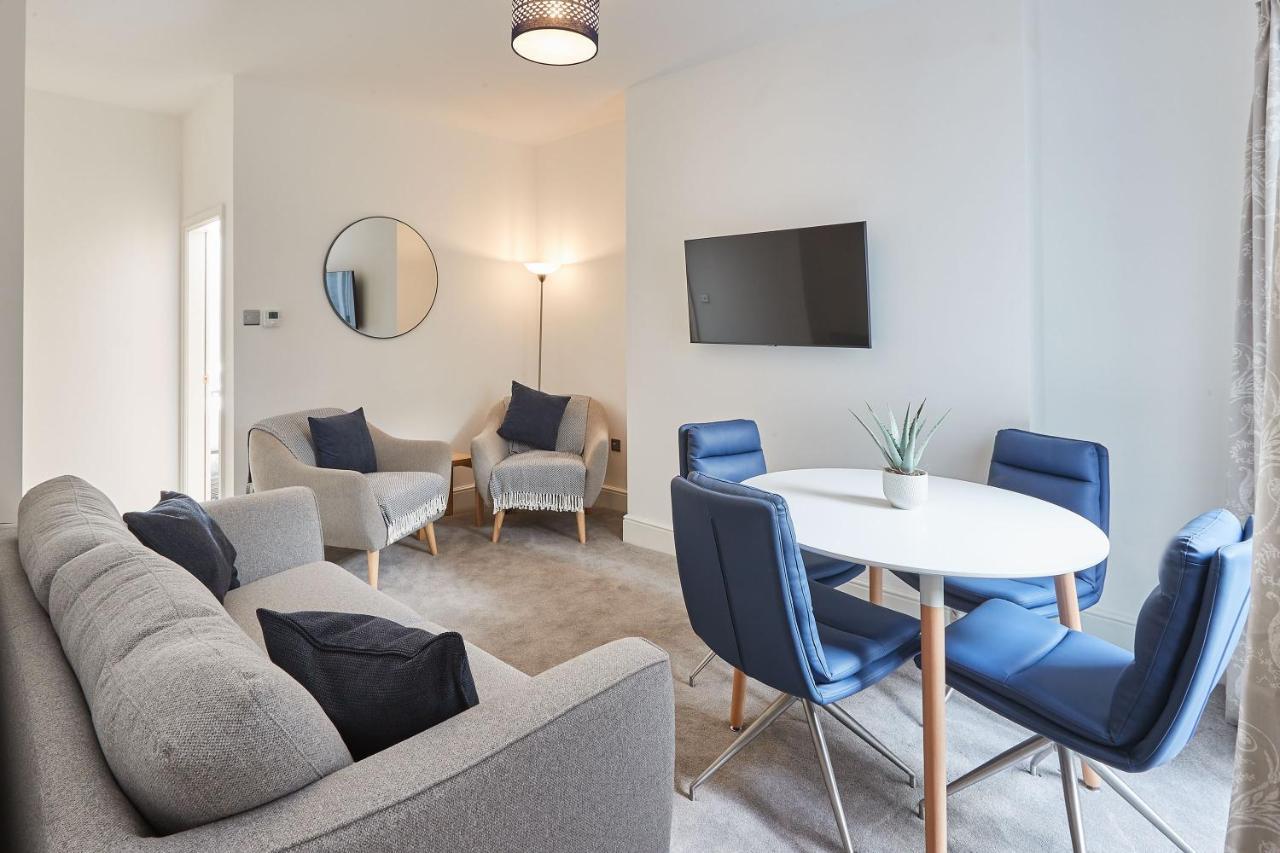 Host & - High Street Apartment